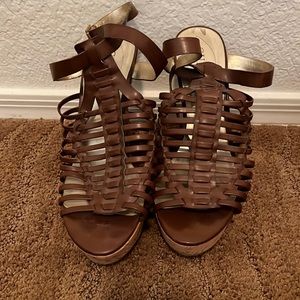 Guess wedges